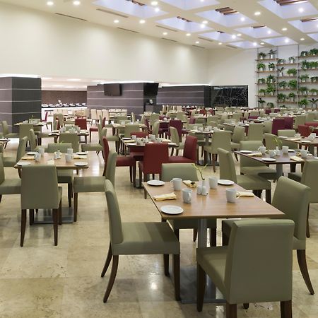 Real Inn Tijuana By Camino Real Hoteles Extérieur photo The dining room