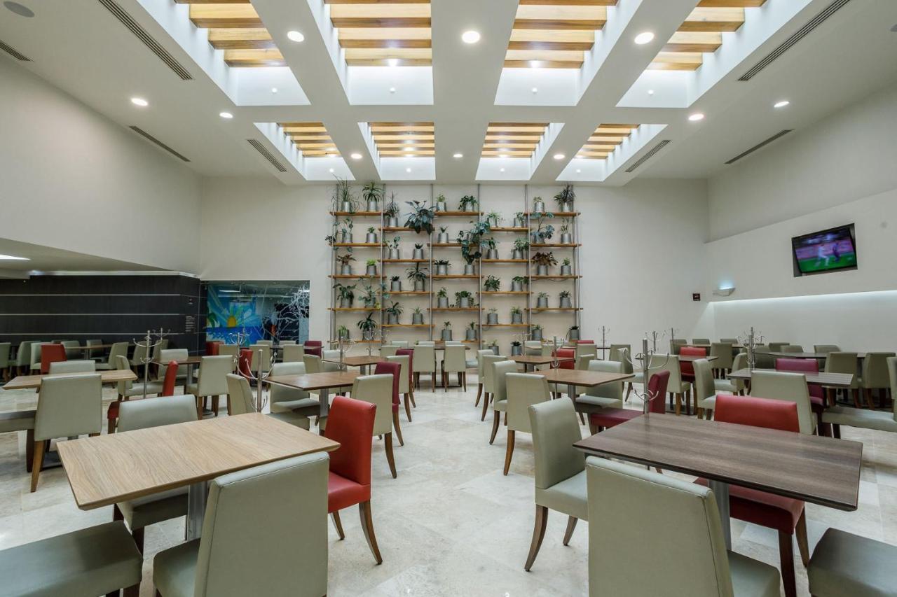 Real Inn Tijuana By Camino Real Hoteles Extérieur photo The lounge at the airport