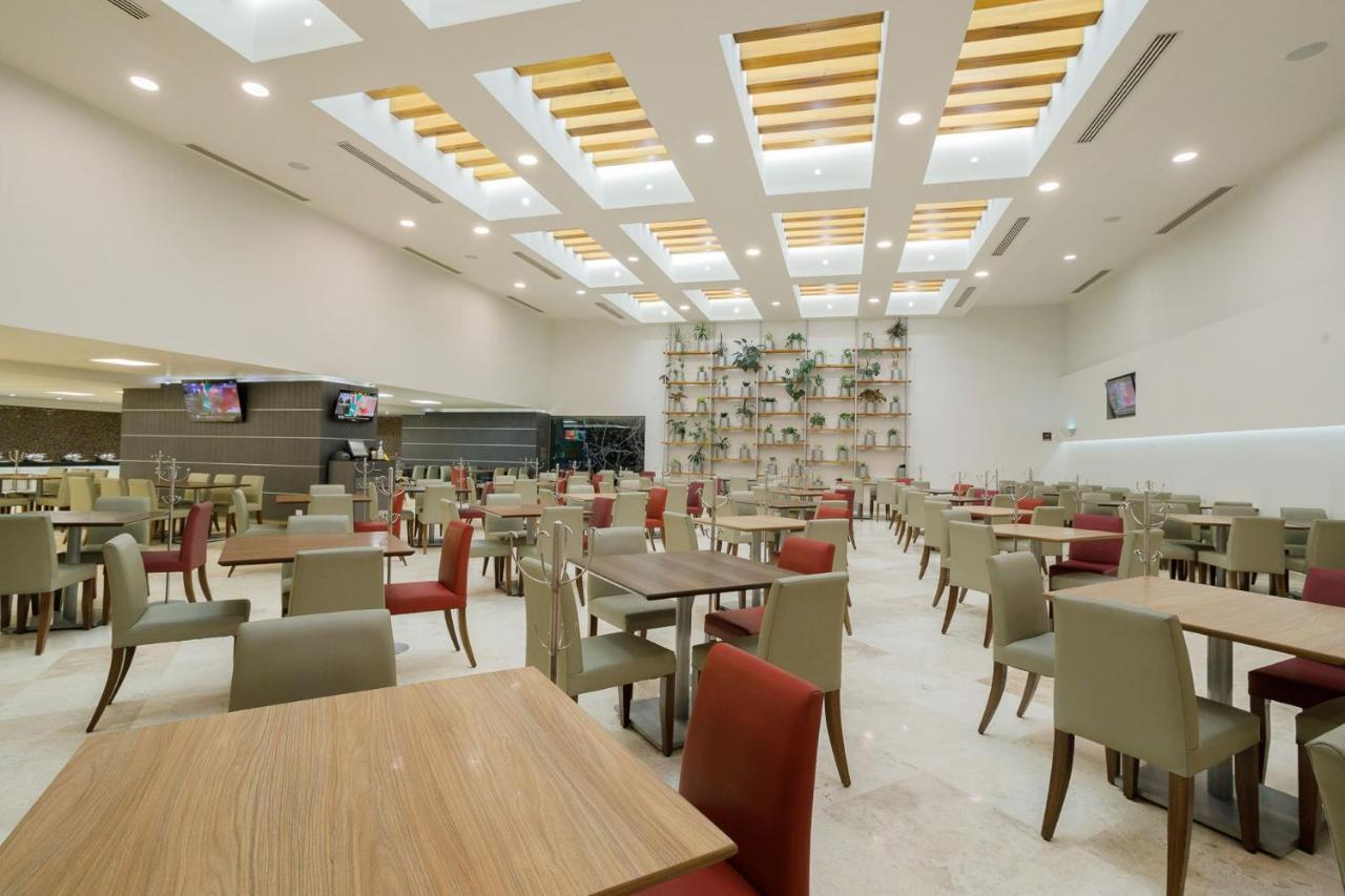 Real Inn Tijuana By Camino Real Hoteles Extérieur photo The lounge at the airport