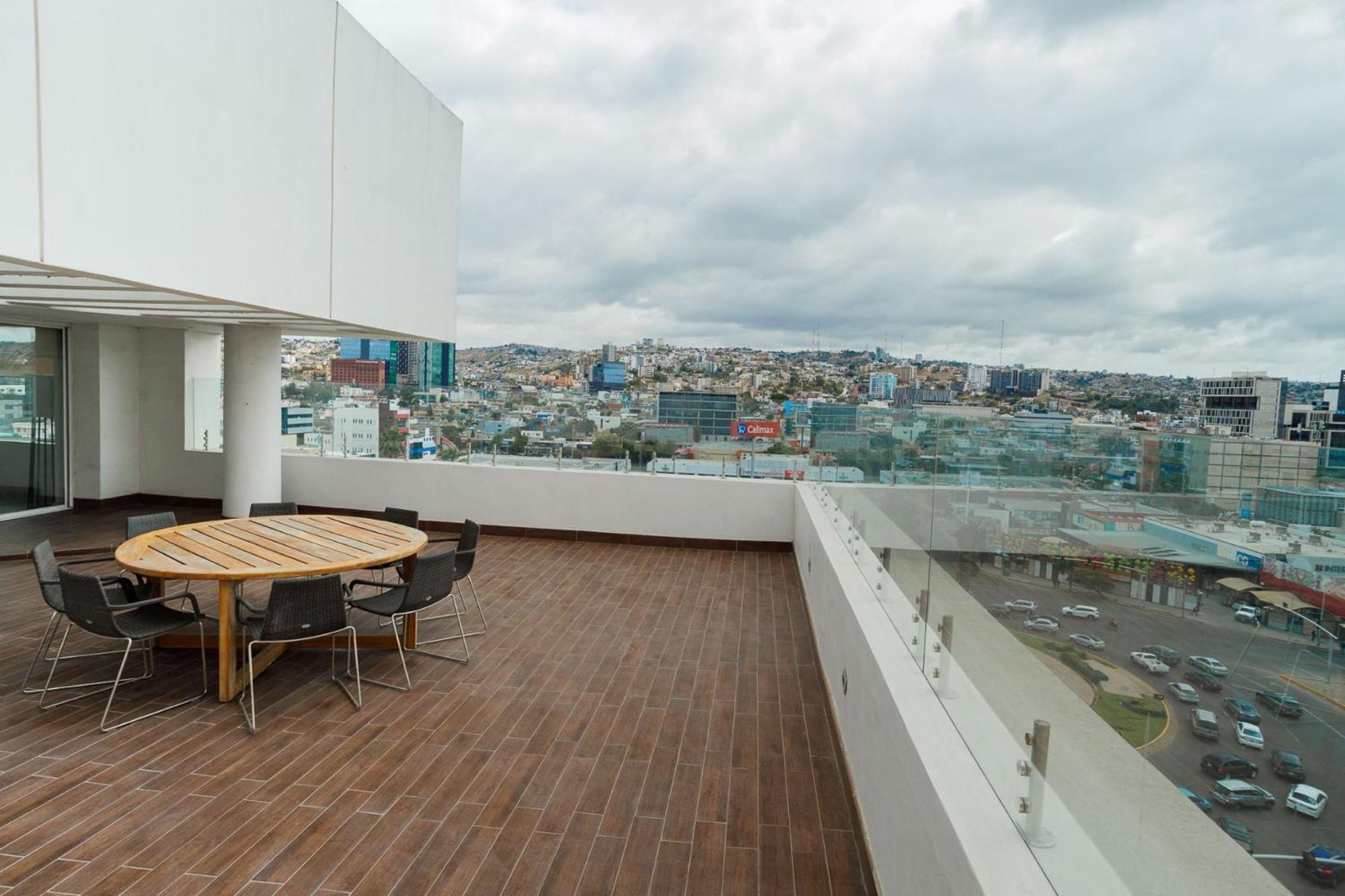 Real Inn Tijuana By Camino Real Hoteles Extérieur photo View from the rooftop