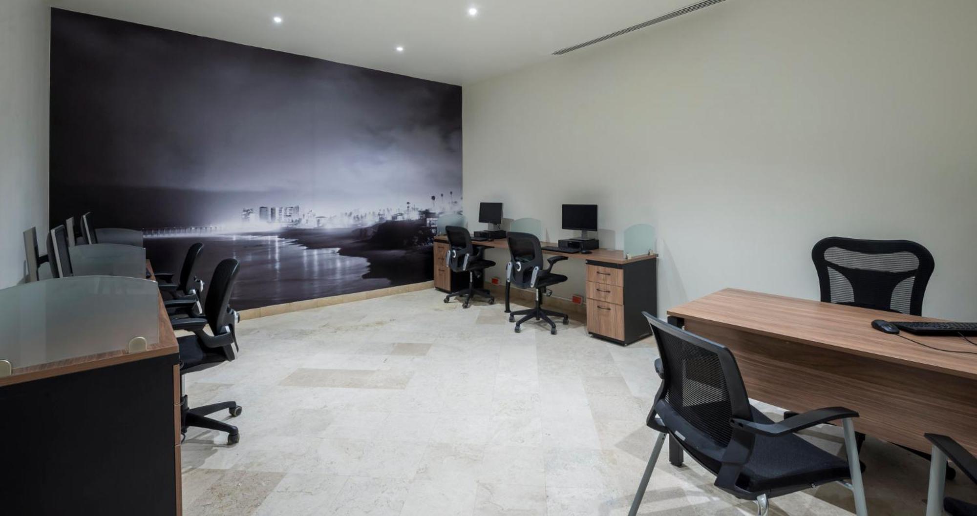 Real Inn Tijuana By Camino Real Hoteles Extérieur photo Business Centre